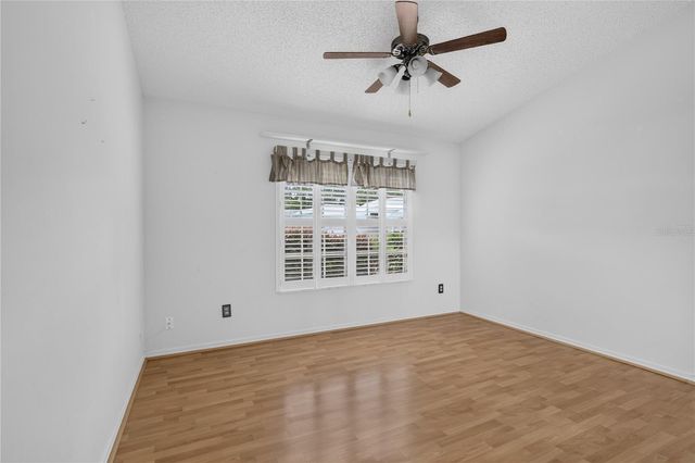 25102 MERIWEATHER ROAD, Leesburg, FL 34748