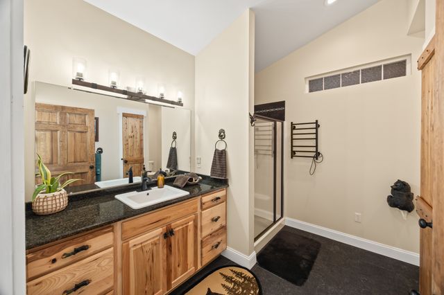 3358 Plateau Rd, Crossville, TN 38571