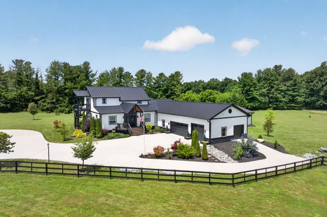 3358 Plateau Rd, Crossville, TN 38571
