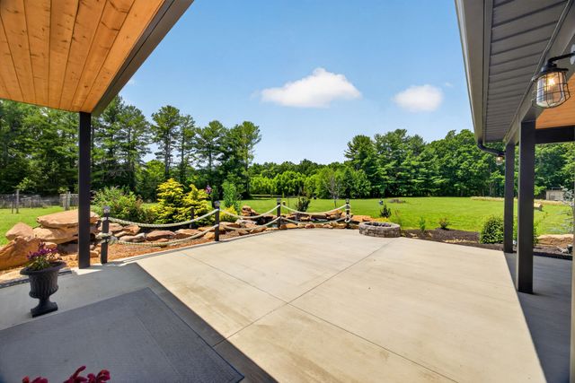 3358 Plateau Rd, Crossville, TN 38571