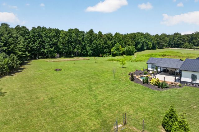 3358 Plateau Rd, Crossville, TN 38571