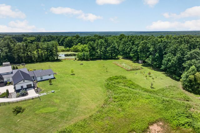3358 Plateau Rd, Crossville, TN 38571