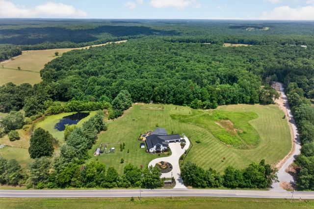 3358 Plateau Rd, Crossville, TN 38571