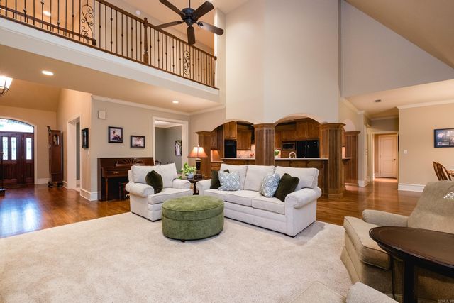 11 Wellington Parish Cove, Little Rock, AR 72211