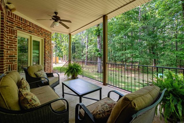 11 Wellington Parish Cove, Little Rock, AR 72211