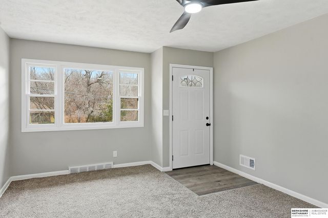 1424 O Street, Omaha, NE 68107