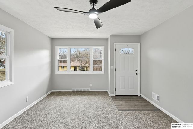 1424 O Street, Omaha, NE 68107