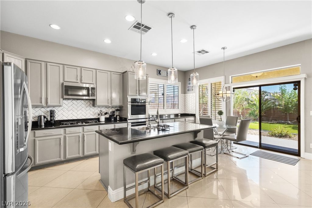 6277 Cyclone Avenue, Las Vegas, NV 89110