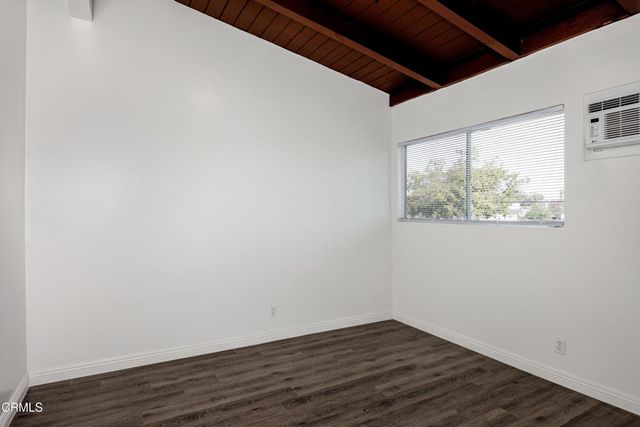 3620 S Budlong Avenue, Los Angeles, CA 90007