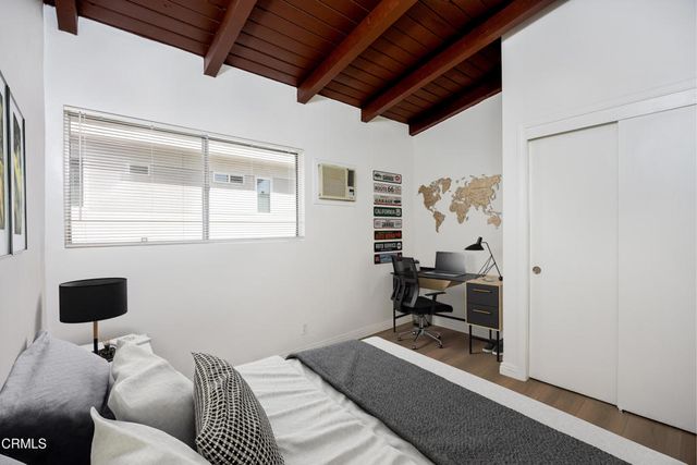 3620 S Budlong Avenue, Los Angeles, CA 90007