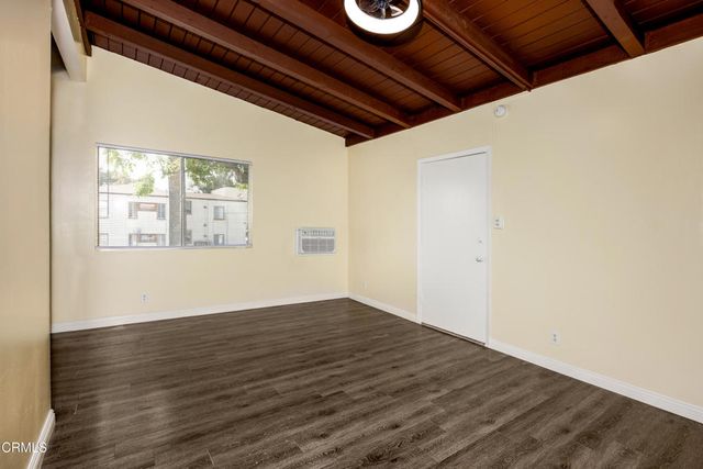 3620 S Budlong Avenue, Los Angeles, CA 90007