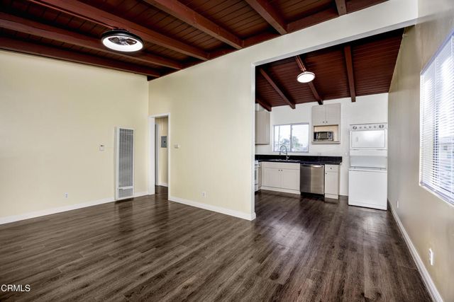 3620 S Budlong Avenue, Los Angeles, CA 90007