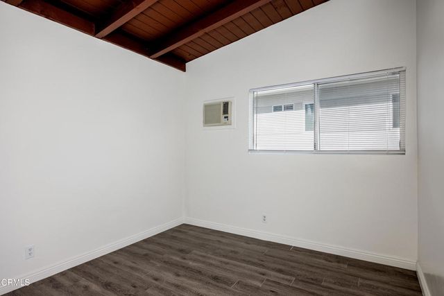 3620 S Budlong Avenue, Los Angeles, CA 90007