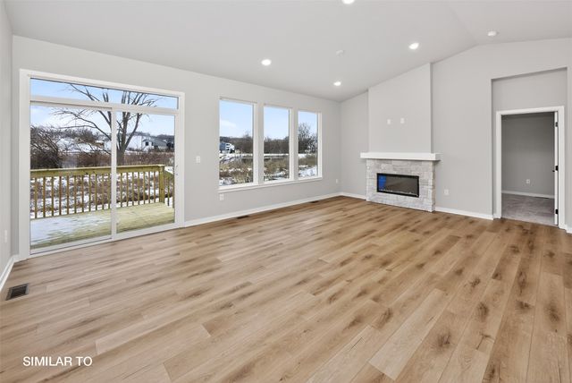 8137 Buckley Street, Johnston, IA 50131