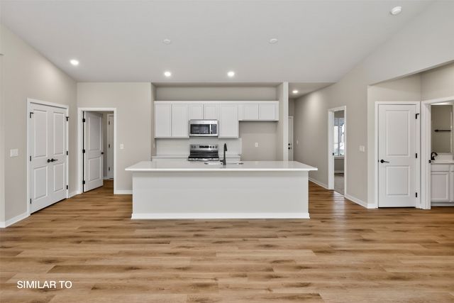 8137 Buckley Street, Johnston, IA 50131