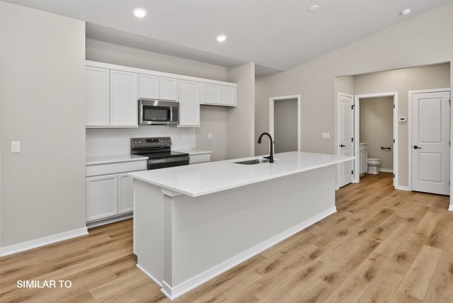 8137 Buckley Street, Johnston, IA 50131