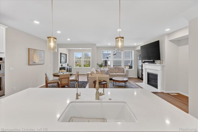 4041 Nottingham Circle, Independence Charter Township, MI 48346
