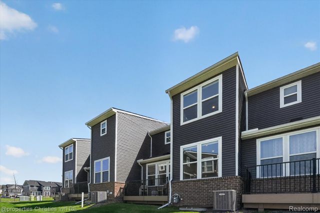 4041 Nottingham Circle, Independence Charter Township, MI 48346