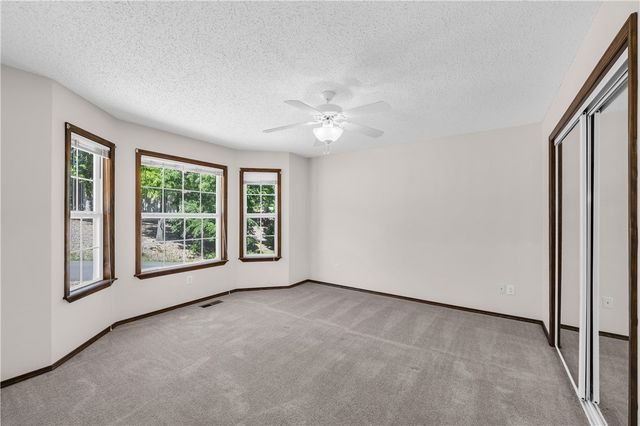 8 Cheviot Lane, Bella Vista, AR 72715