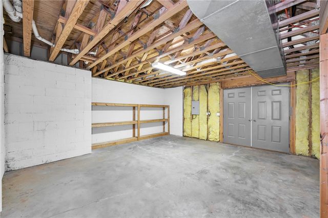 8 Cheviot Lane, Bella Vista, AR 72715