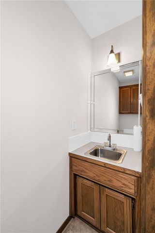 8 Cheviot Lane, Bella Vista, AR 72715