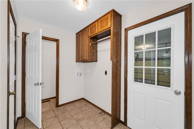 8 Cheviot Lane, Bella Vista, AR 72715