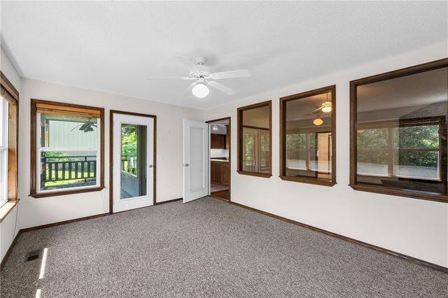 8 Cheviot Lane, Bella Vista, AR 72715
