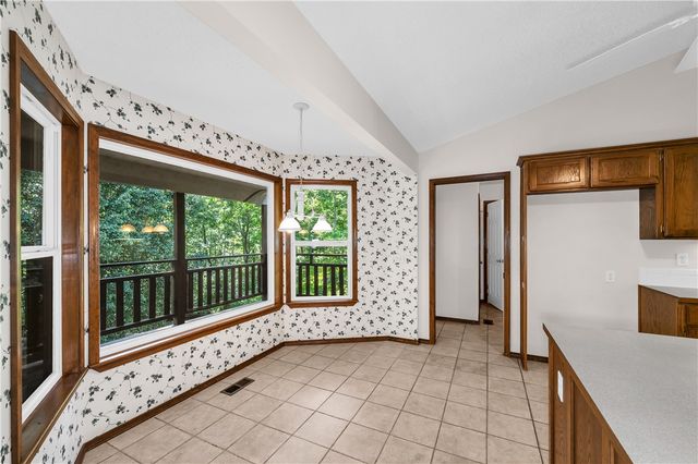 8 Cheviot Lane, Bella Vista, AR 72715