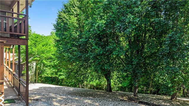 8 Cheviot Lane, Bella Vista, AR 72715