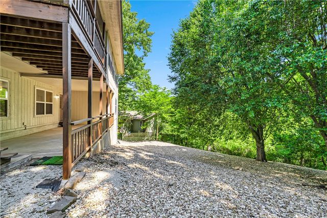 8 Cheviot Lane, Bella Vista, AR 72715