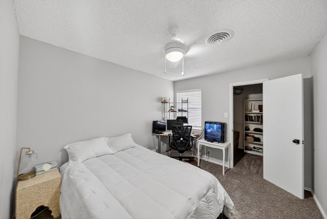 1202 W Scharbauer Dr, Midland, TX 79705