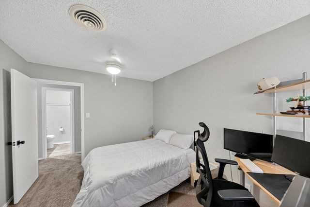 1202 W Scharbauer Dr, Midland, TX 79705