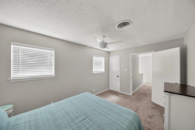 1202 W Scharbauer Dr, Midland, TX 79705