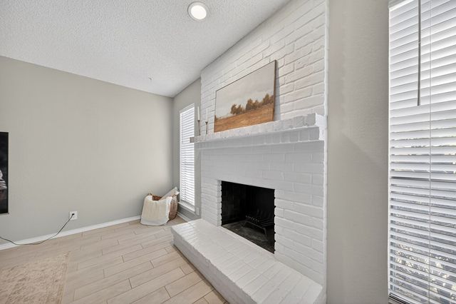 1202 W Scharbauer Dr, Midland, TX 79705