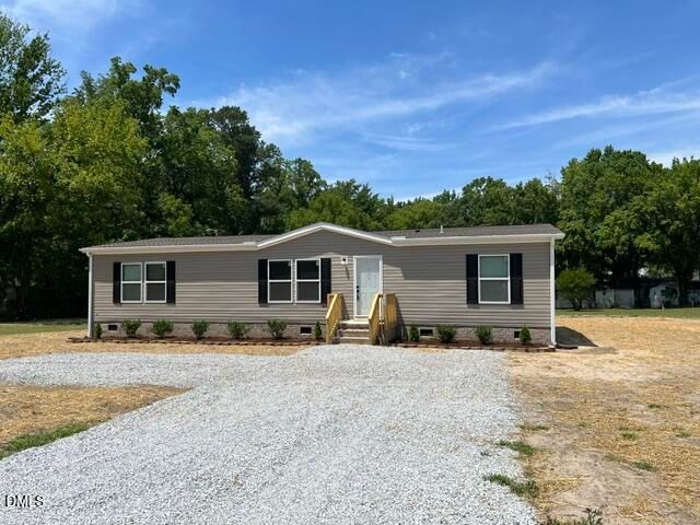 102 Endridge Lane, Wilsons Mills, NC 27527