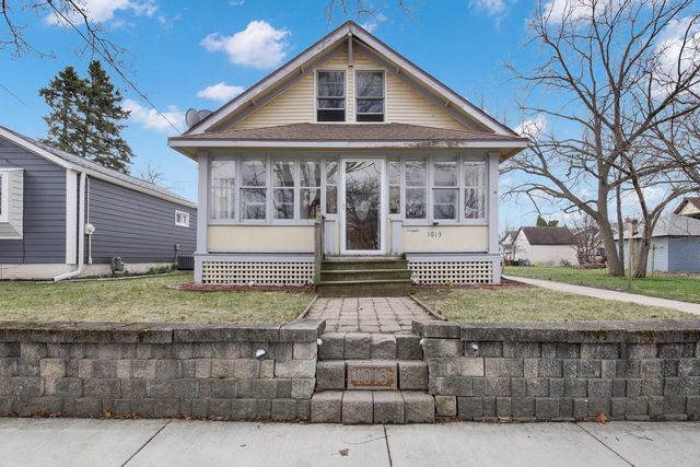 1013 Pearl STREET, Waukesha, WI 53186