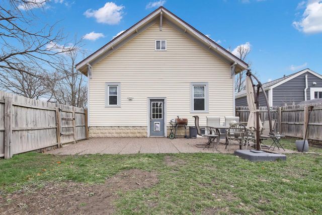1013 Pearl STREET, Waukesha, WI 53186
