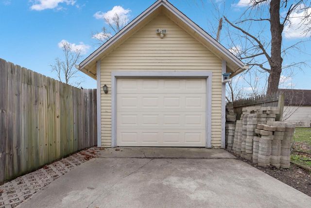 1013 Pearl STREET, Waukesha, WI 53186