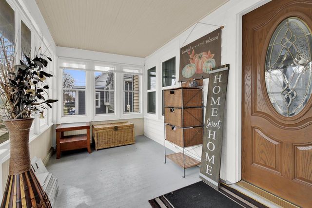 1013 Pearl STREET, Waukesha, WI 53186