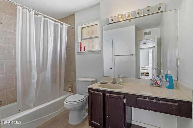 1530 Common Drive 2, El Paso, TX 79936