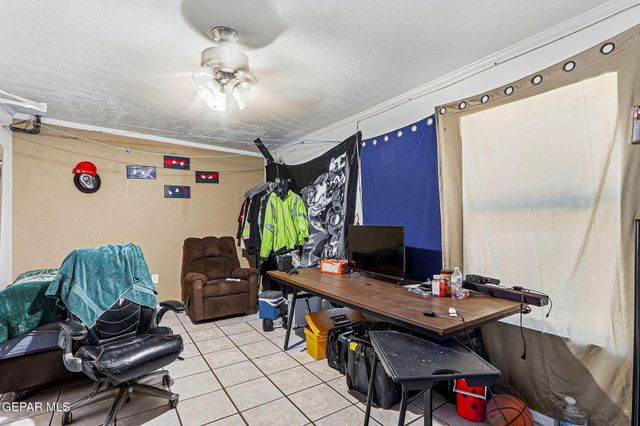 1530 Common Drive 2, El Paso, TX 79936