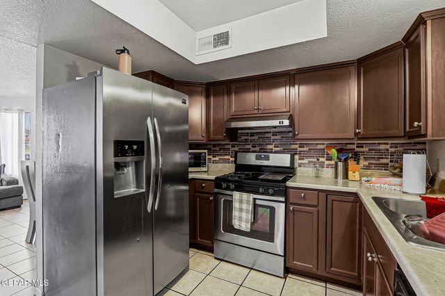 1530 Common Drive 2, El Paso, TX 79936