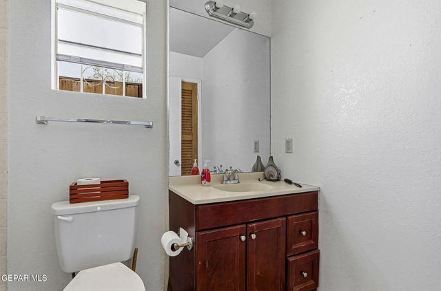 1530 Common Drive 2, El Paso, TX 79936