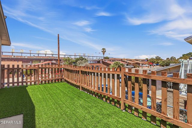 1530 Common Drive 2, El Paso, TX 79936