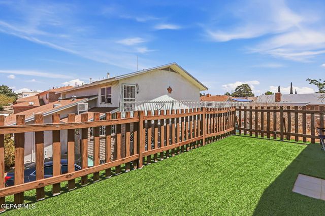 1530 Common Drive 2, El Paso, TX 79936