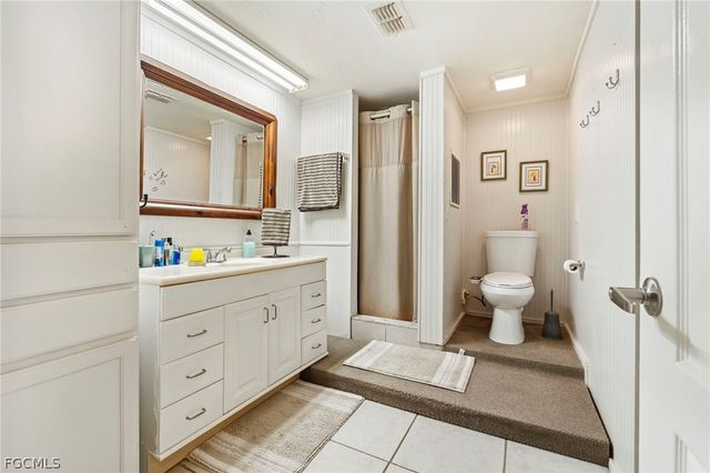2724 3rd ST SW, Lehigh Acres, FL 33976