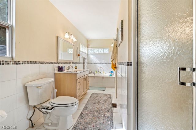 2724 3rd ST SW, Lehigh Acres, FL 33976