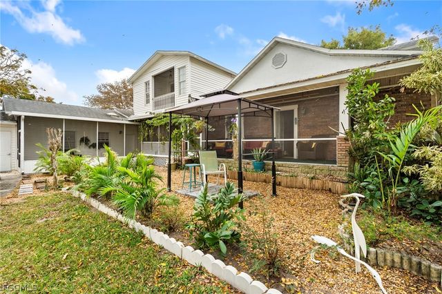 2724 3rd ST SW, Lehigh Acres, FL 33976