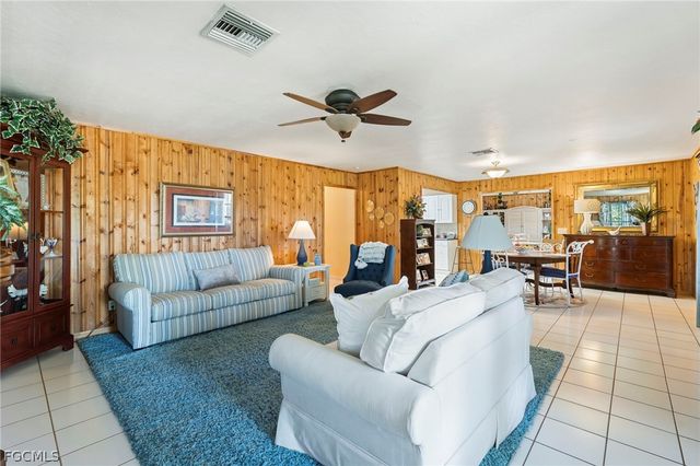 2724 3rd ST SW, Lehigh Acres, FL 33976