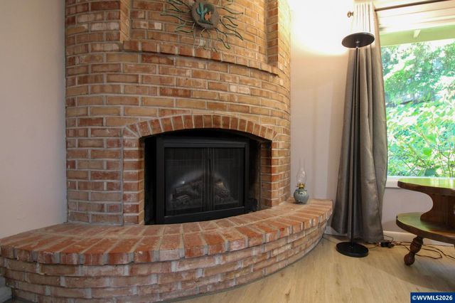 1183 Karen Wy NW, Salem, OR 97304